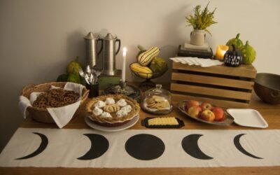 Salem-Inspired Spooky Tablescape